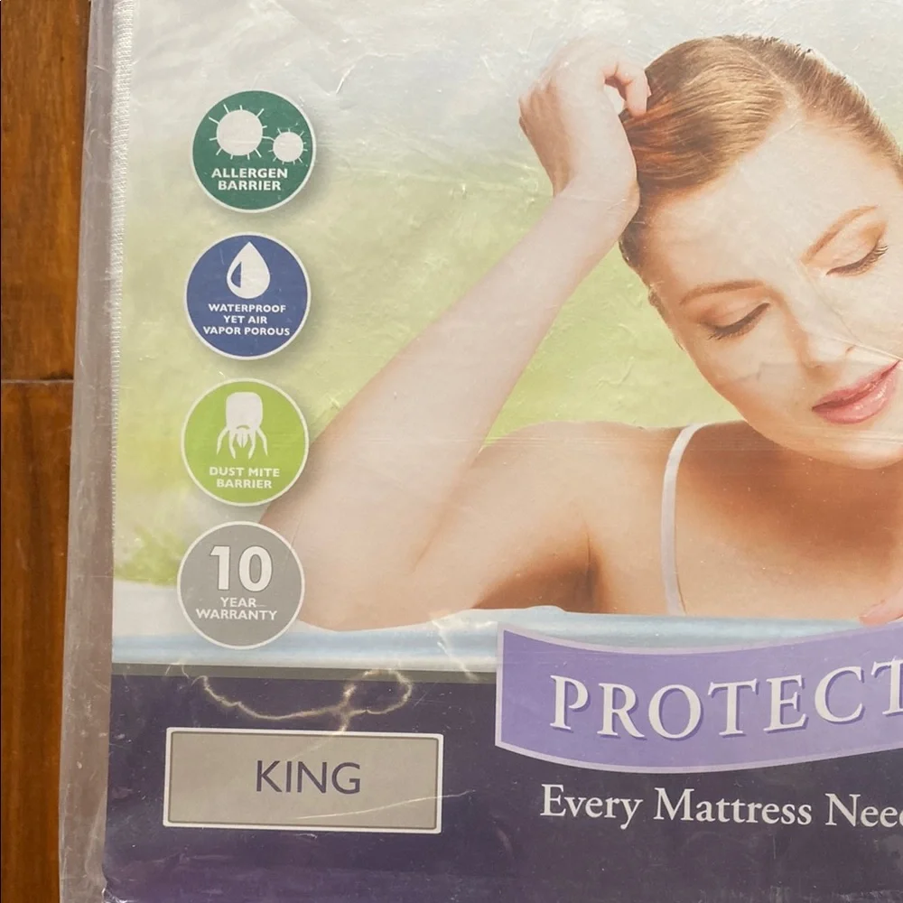 NIB “KING” Ultra Luxury Mattress Protector - White by LUX MATTRESS FIRM